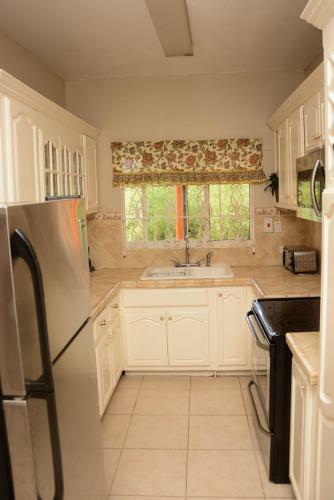 Hostal Pines Vacation Rental