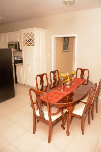 Hostal Pines Vacation Rental