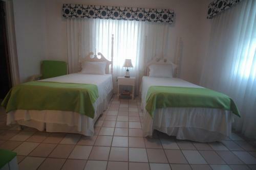 Posada Kenwood Villas & Suites