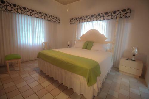 Posada Kenwood Villas & Suites
