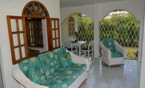 Hostal Cozy Coco Guest House