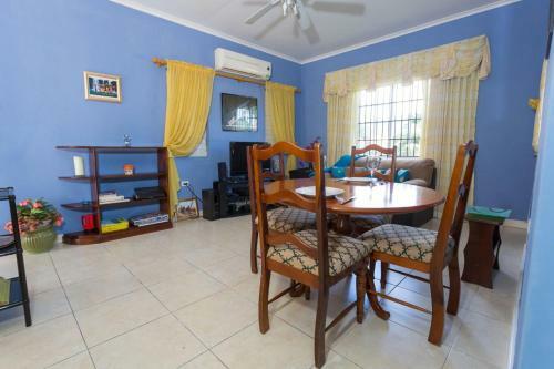 Wellington Cove Apartment