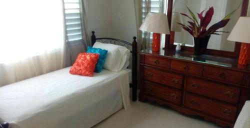 Fern Court Apartment @ Richmond