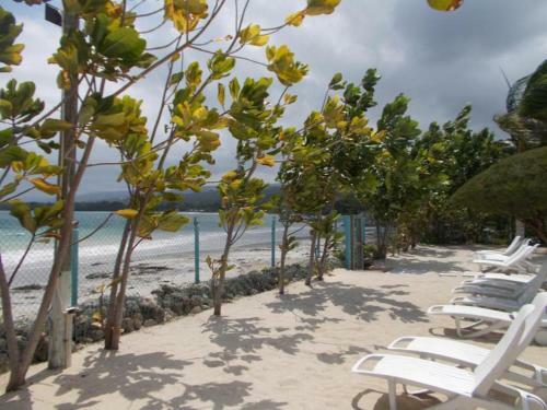 Sea Breeze Villa @ Coolshade