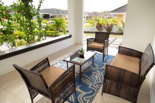 Sea Breeze Villa @ Coolshade