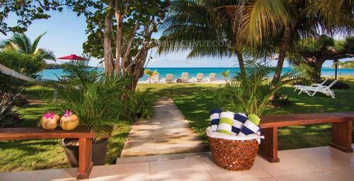 Fantasy & Beachnut Villas
