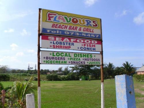Club Caribbean Court Apartments