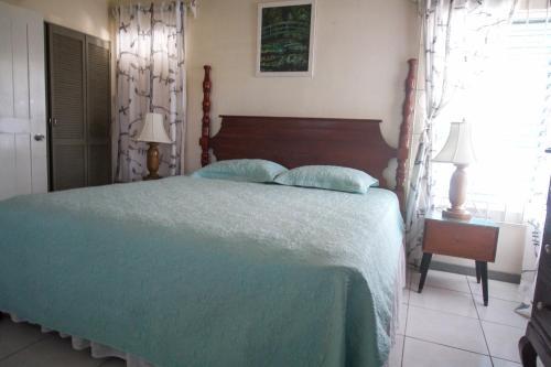 Beach Villa Yellow Canary