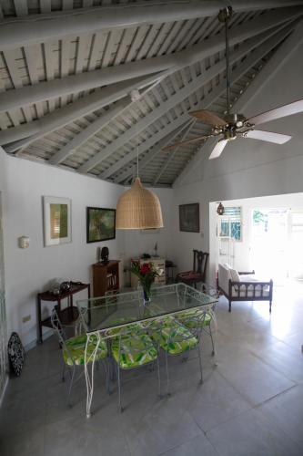 Beach Villa Yellow Canary