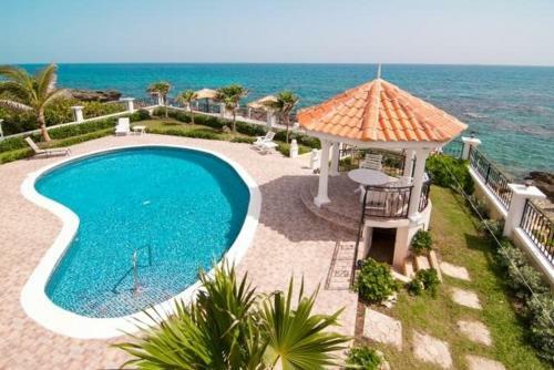 Copperwood Luxury Oceanfront Villa With Pool