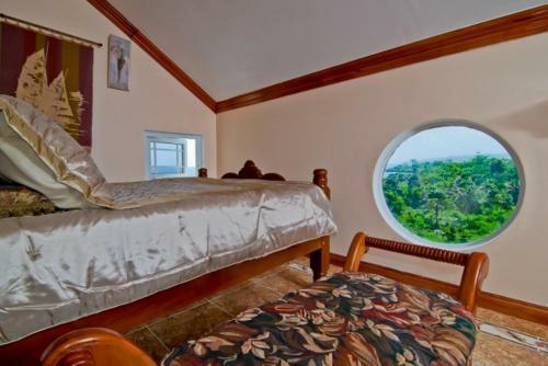 Copperwood Luxury Oceanfront Villa With Pool