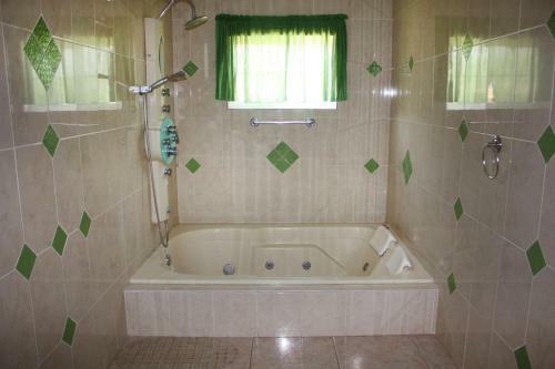 Villa Rayann's Place
