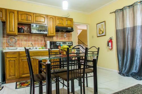 Apartamento Elegant City Condo In New Kingston