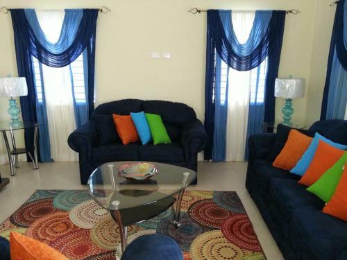 Villa Ocho Rios Under The Coolshade III