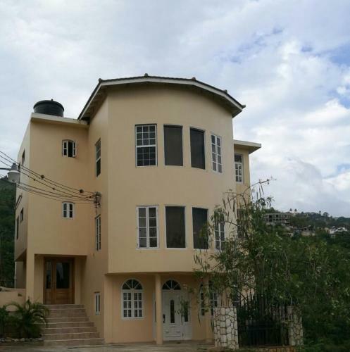 Chancery Hall 3 Bedroom Villa