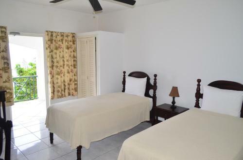 Pink Rock Inn Bed And Breakfast
