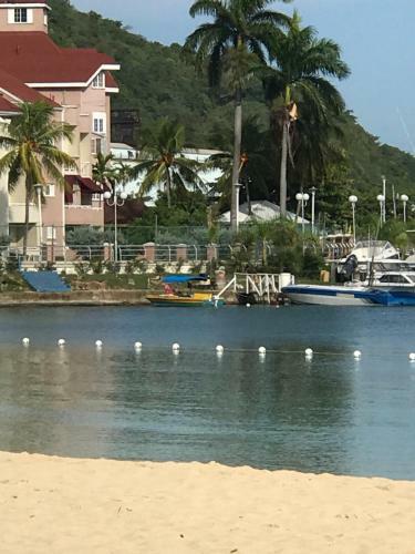 Hotel Shers Spot At Sandcastles Resort