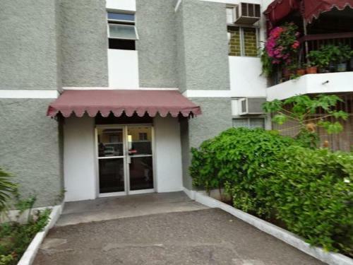 Worthington Towers Apartment