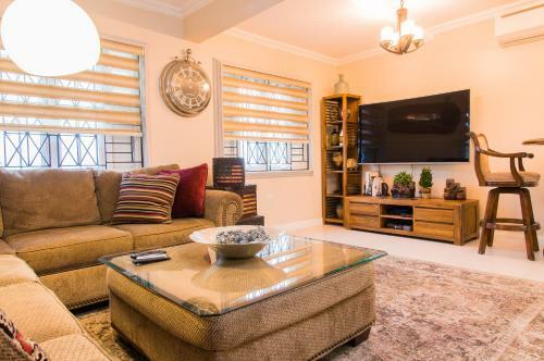 Apartamento Reclaiming My Time @ Comlin Bank