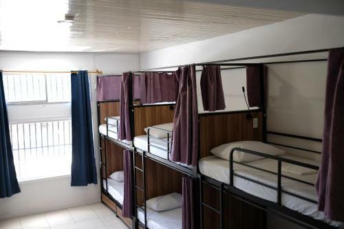 Ragamuffin Hostel & Coffee Bar
