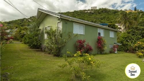 Hostal Sunset Den
