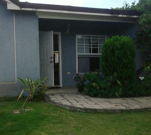 Spanish Town Gated Secured Private Rooms
