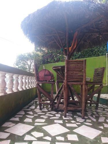 Bed & Breakfast Nine Miles Cultural Hangouts And Tours