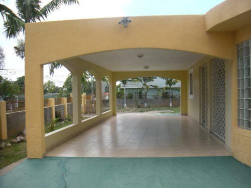Bed & Breakfast Chantilly Garden Jamaica