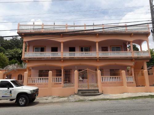 Hostal Albevel Fairview Complex