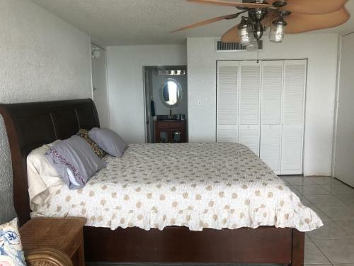 Apartamento Regatta Point Condo Ocean View