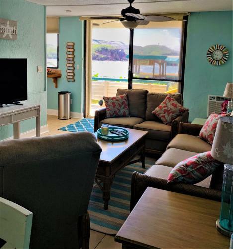 Apartamento Oceanfront Watergate Villas & Condos