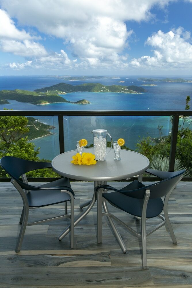 Hostal Calichi At Picture Point