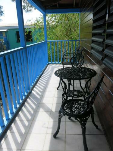 Tillett Hostel And Guesthouse