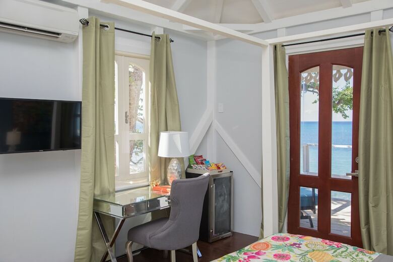 The Fred - Adults Only Hotel