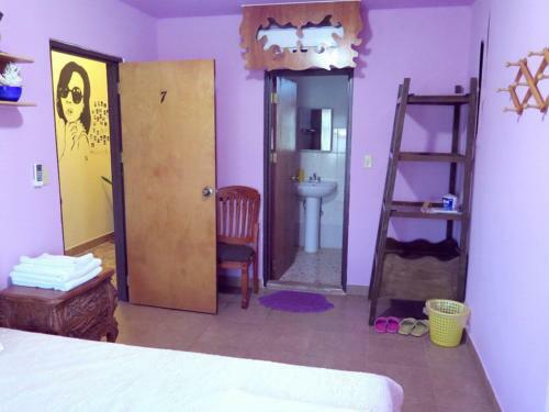 Hostal G.t. Guest House