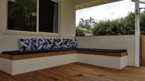 Muri Beach Escape