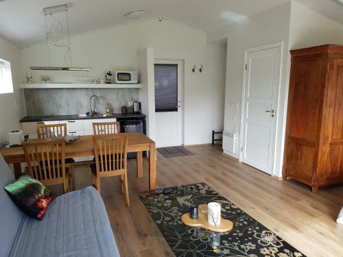Agroturismo B�lsta�arhl�� - Cottage (studio)