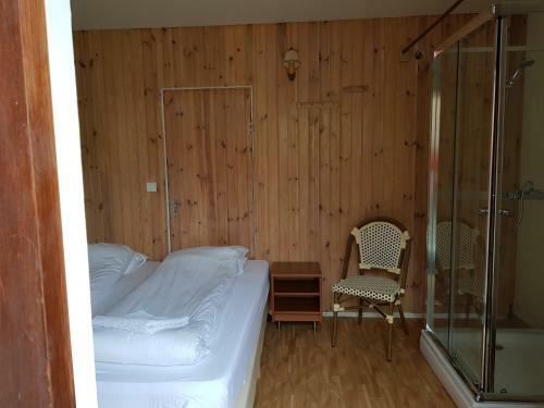 Hostal Hnjotur Guesthouse