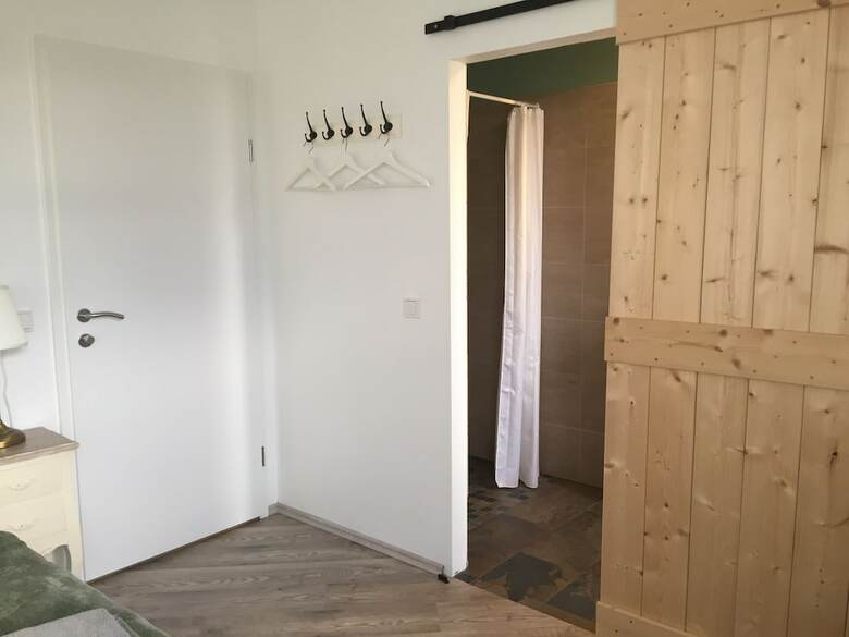 Hostal Lindart�n Guesthouse