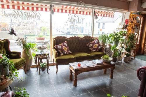 Private And Peaceful One Bedroom Apartments