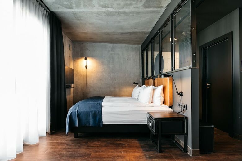 Exeter Hotel By Keahotels