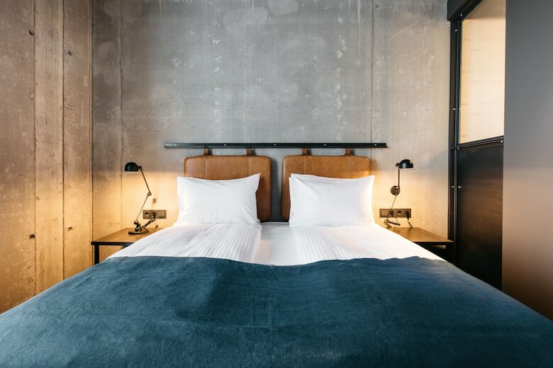 Exeter Hotel By Keahotels