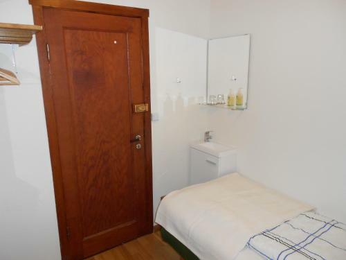 Hostal Nes Guesthouse