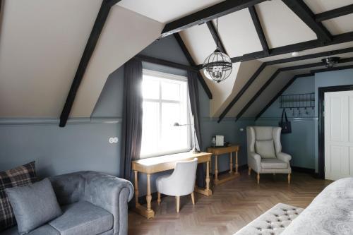 Sk�lakot Manor Hotel