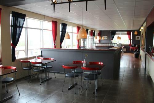 North West Hotel & Restaurant