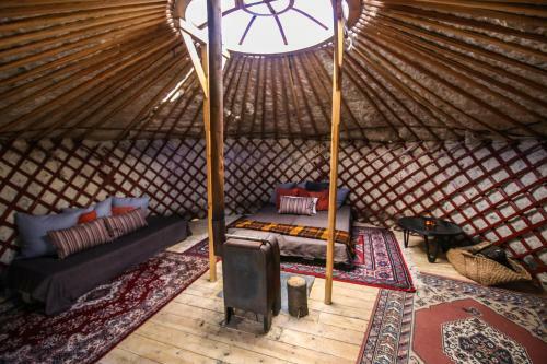 Traustholtsh�lmi - Yurt On A Private Island