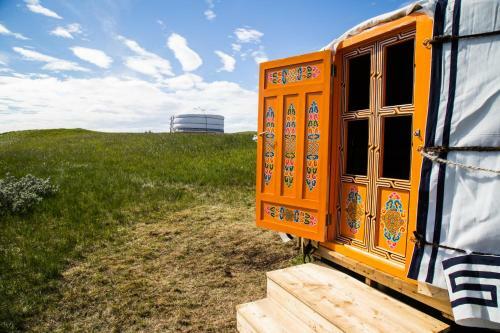Traustholtsh�lmi - Yurt On A Private Island