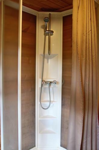 Geysir - Modern Log Cabin
