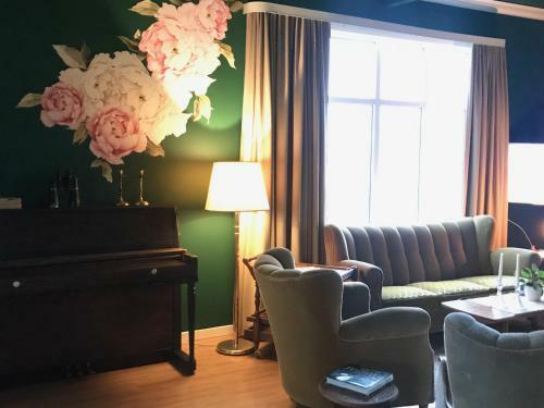 Hotel H�tel Bjarkalundur