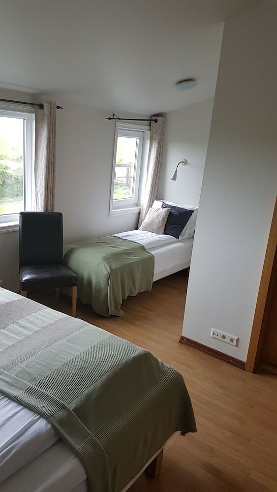 Hostal Guesthouse Vellir